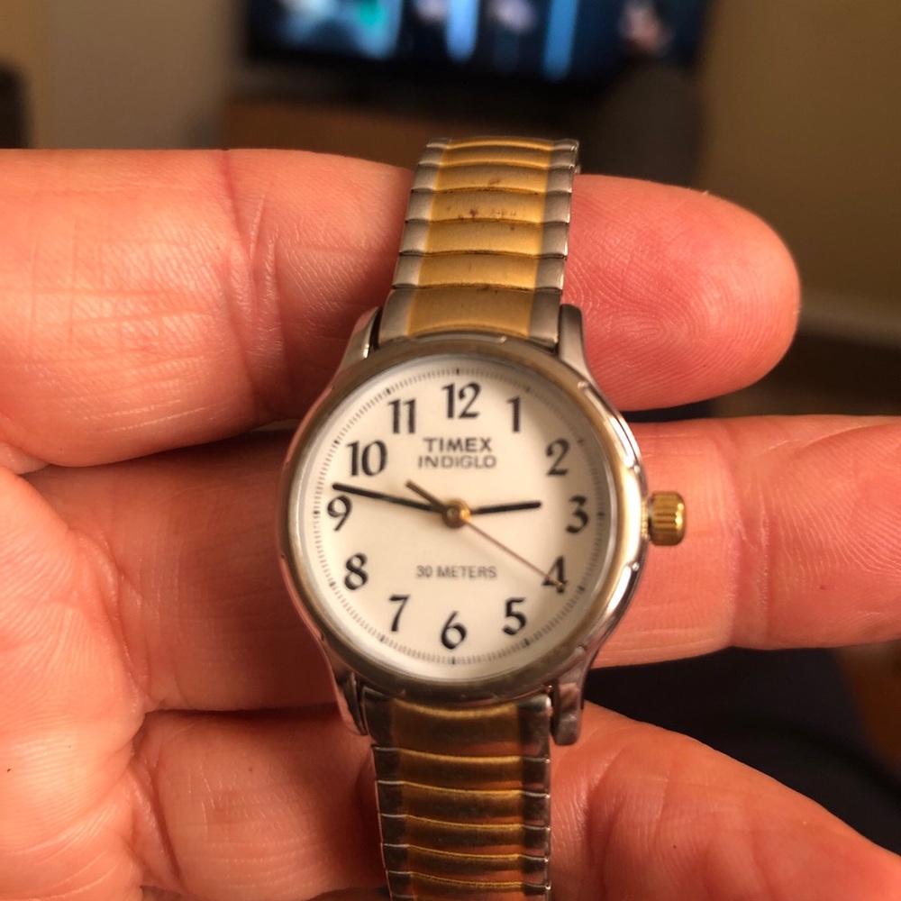 Timex Gold Ring with Elegant Design and Distinctive Finish